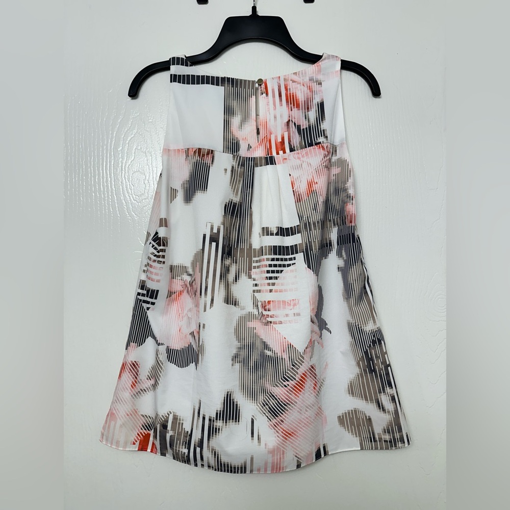White House Black Market Floral Print Sleeveless Top Size 10 - Picture 5 of 6